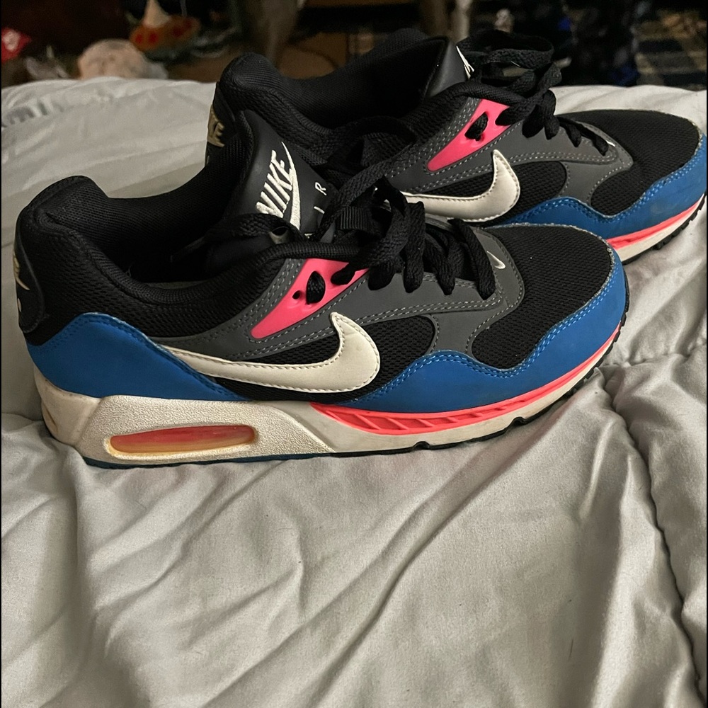 Nike air maxs